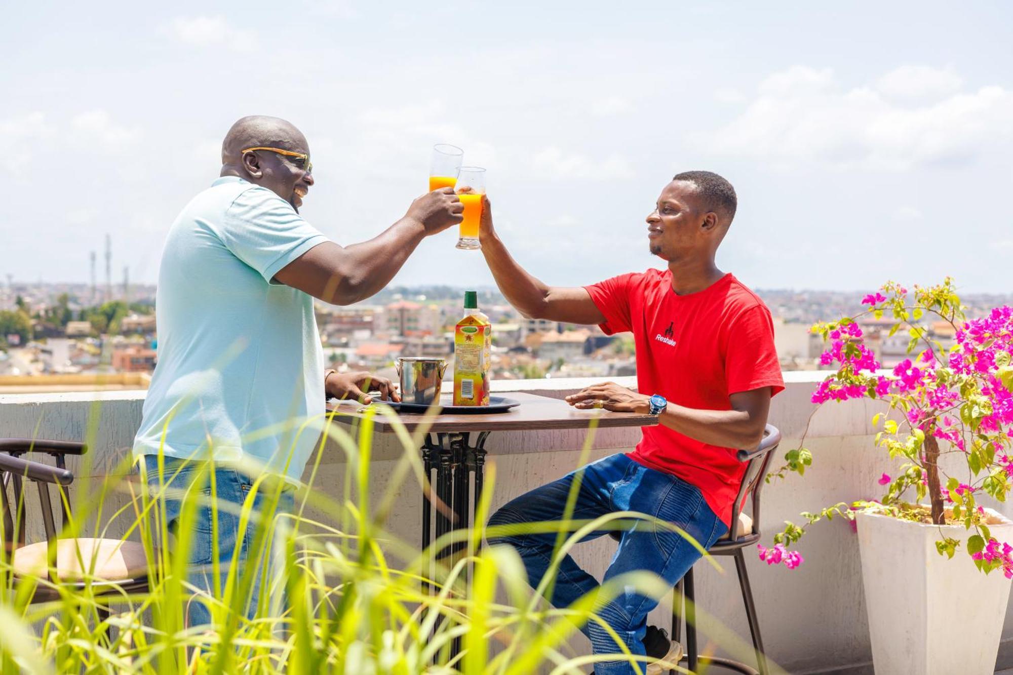 Lumina Suites Abidjan Exterior photo